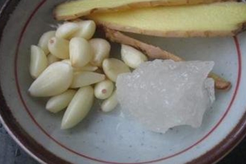 大蒜姜冰糖熬水