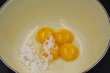 白糖加鸡蛋