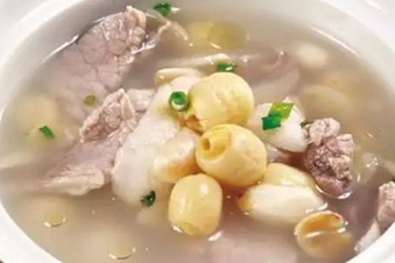 百合莲子瘦肉汤