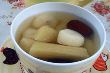 荸荠甘蔗煮水