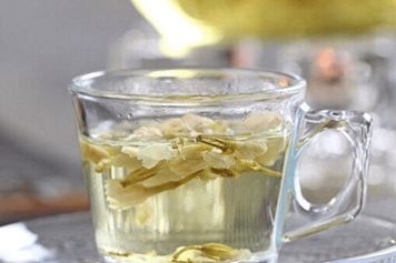 蜂蜜茉莉花茶