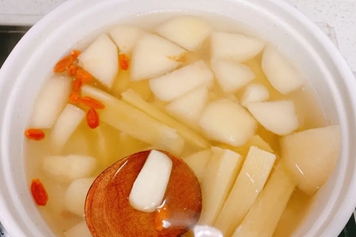 甘蔗雪梨煮水喝
