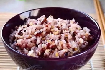 红米大米饭