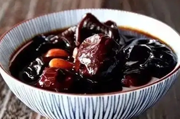 黑豆红枣红糖水