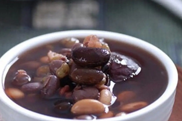 黑豆红枣汤
