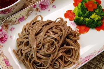 黑麦苦荞面条