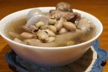 花生眉豆猪骨汤