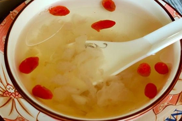 枸杞雪梨汤