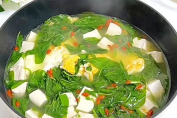 枸杞叶豆腐汤