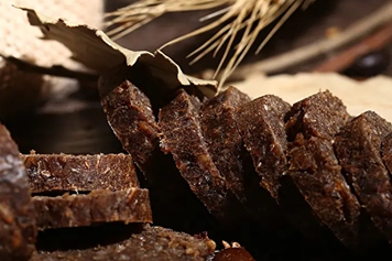 黑全麦面包
