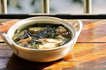 海带鲫鱼汤