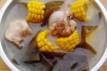 海带玉米排骨汤