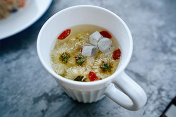 茯苓菊花枸杞茶