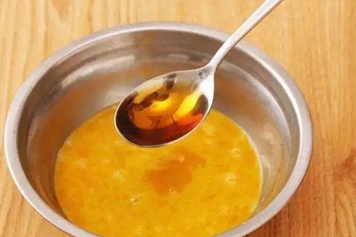鸡蛋冲水加香油