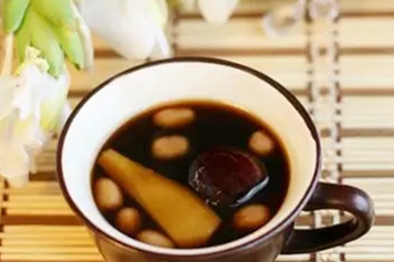 生姜萝卜红糖水
