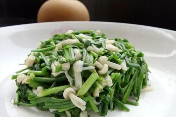 金针菇炒韭菜