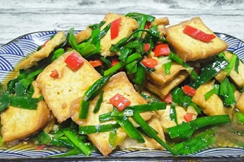 韭菜炒豆腐