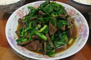 韭菜猪肝汤