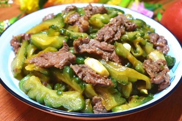 苦瓜炒牛肉