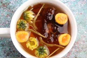 罗汉果甘草金银花菊花泡水