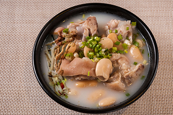 兰花根炖猪脚