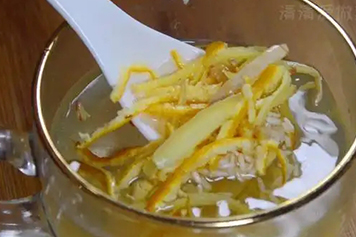橘子皮生姜煮水