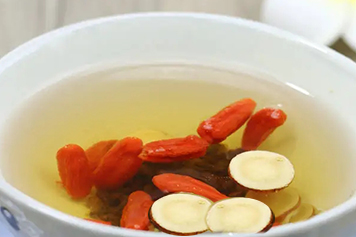 决明子甘草枸杞子泡水