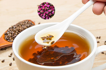 决明子和玫瑰花一起泡茶