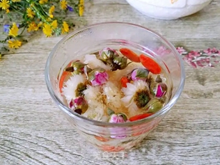 玫瑰花菊花枸杞茶