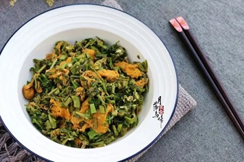 柳芽炒鸡蛋
