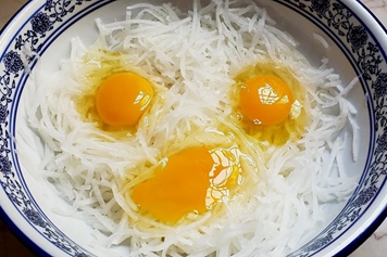 白萝卜和鸡蛋一起煮