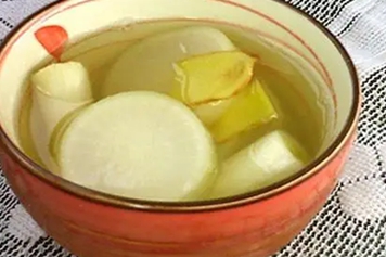 萝卜加姜片煮水