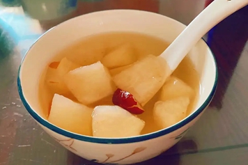 梨熬冰糖水