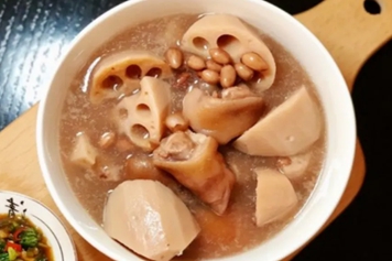 莲藕猪脚汤