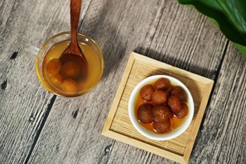 砂仁泡蜂蜜