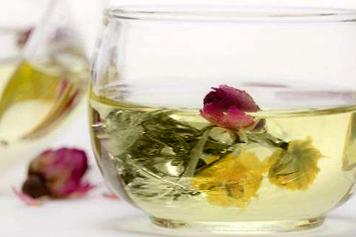 蒲公英菊花玫瑰花泡水