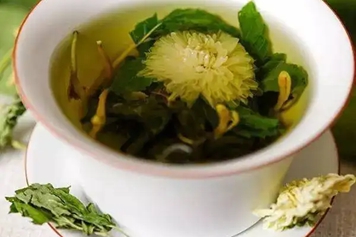 菊花薄荷叶泡水