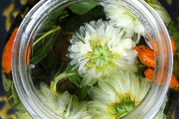 桑叶菊花枸杞茶