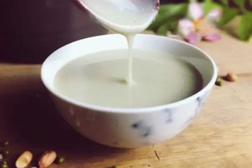 绿豆花生豆浆
