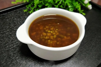 绿豆红糖水