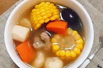马蹄红萝卜排骨汤