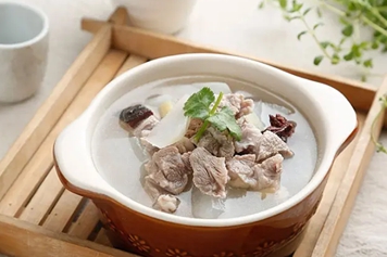 萝卜炖羊肉
