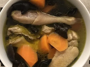 木耳炖鸡