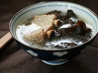 木耳排骨汤