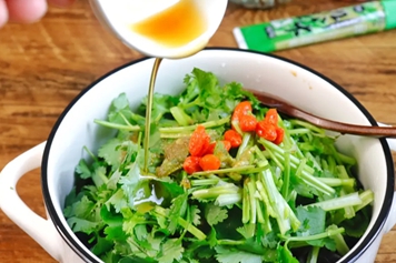 枸杞和香菜一起煮
