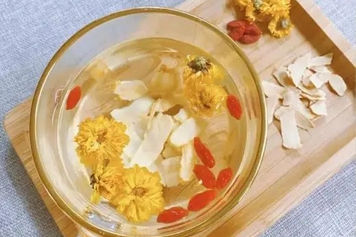 枸杞菊花西洋参泡水喝