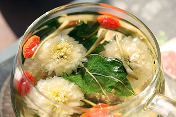 枸杞桑叶菊花茶