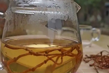 干折耳根泡水