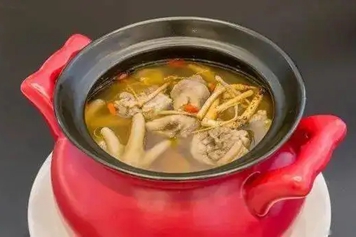 五指牛奶根煲鸡汤