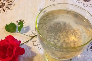 熟薏米仁泡水喝